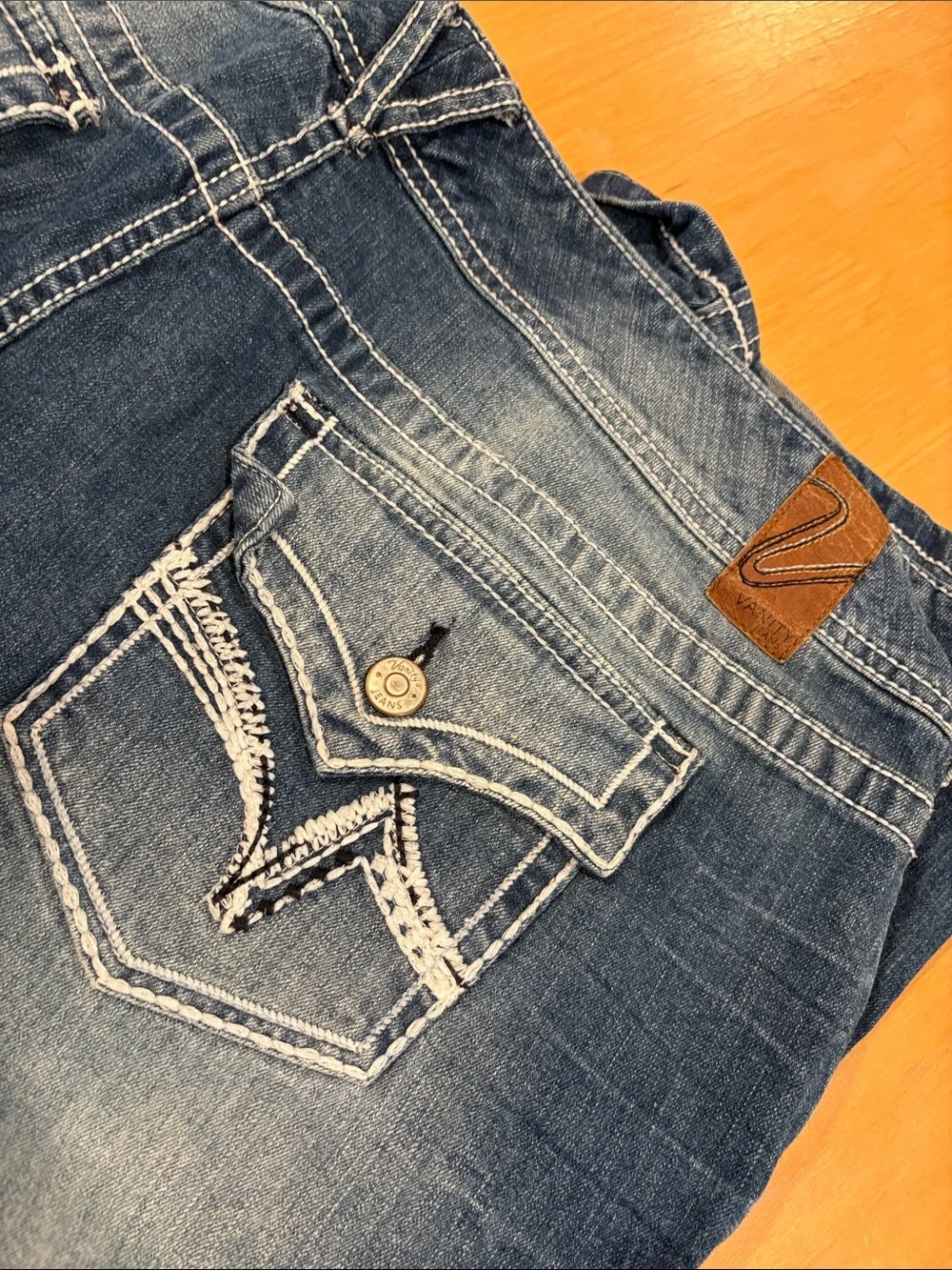 Vanity ~ Blue Washed Distressed Straight-Leg Jeans 34W 33L - Picture 4 of 5